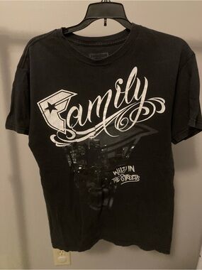 Y2K Black Famous Stars & Straps Family Medium Graphic Tee